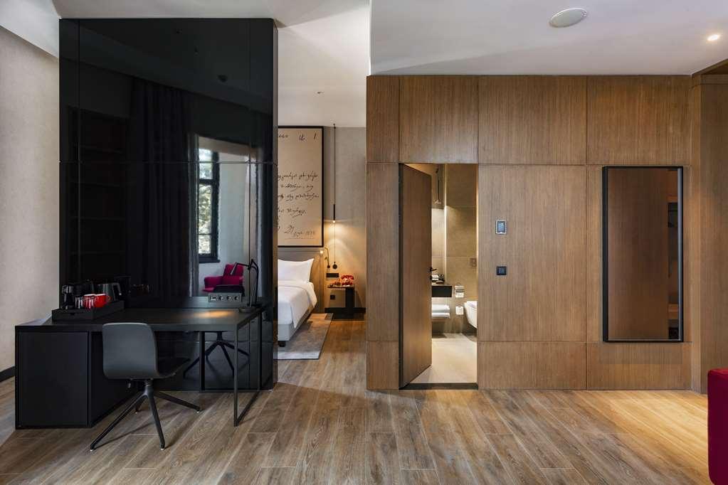 Radisson Red Tbilisi Hotel Quarto foto