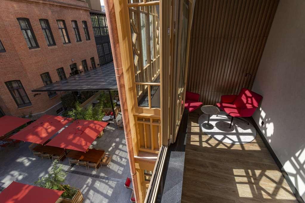 Radisson Red Tbilisi Hotel Quarto foto