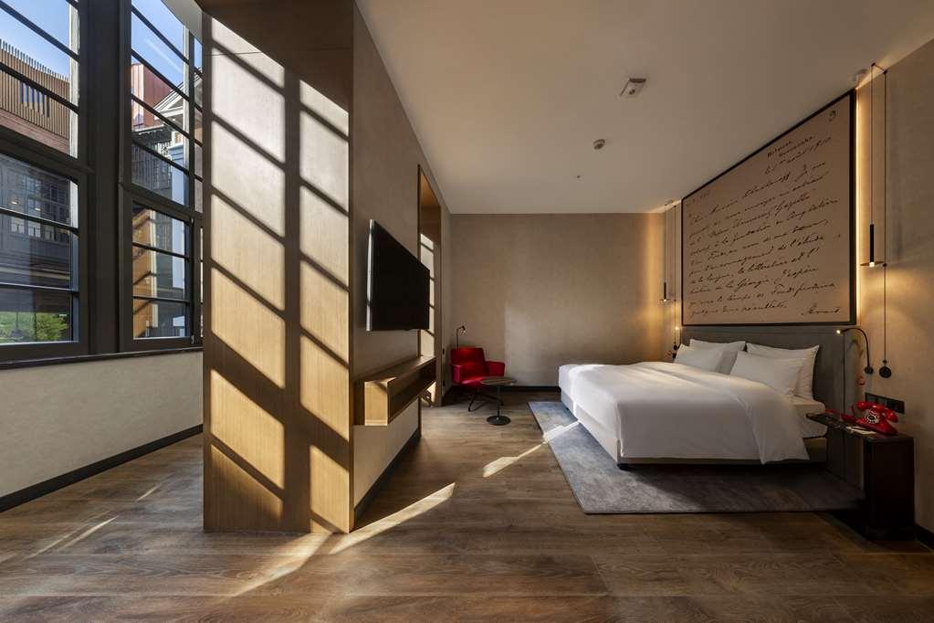 Radisson Red Tbilisi Hotel Quarto foto