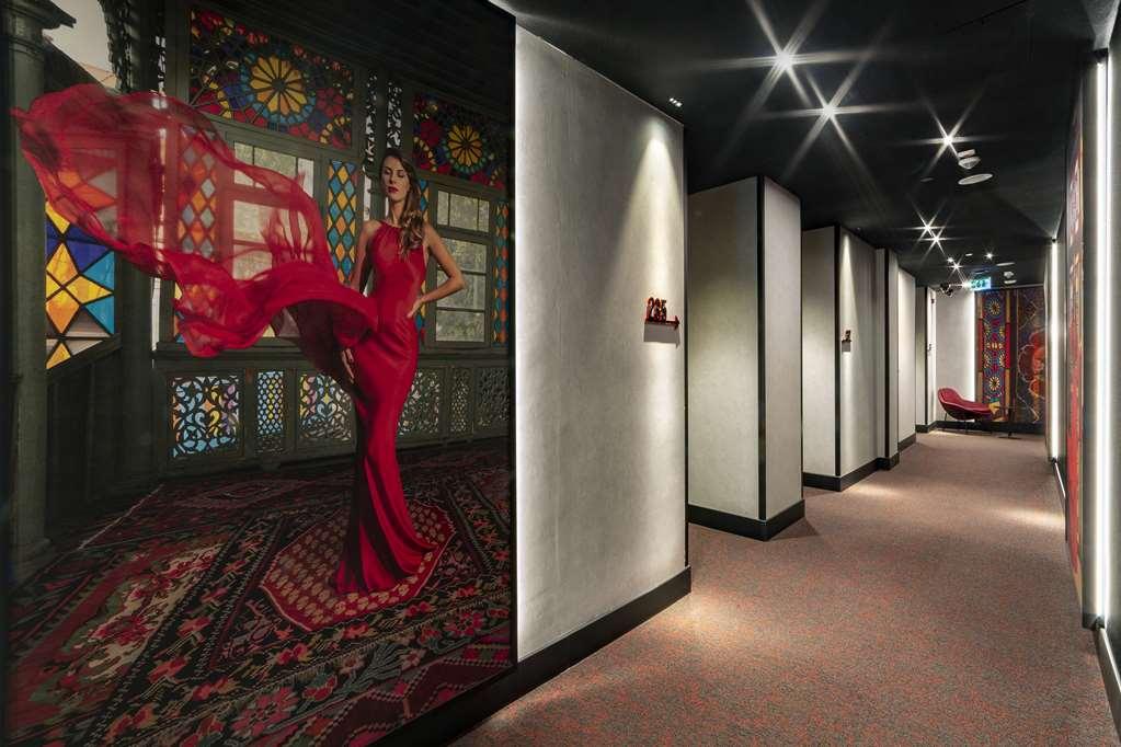 Radisson Red Tbilisi Hotel Exterior foto
