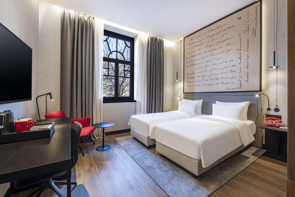 Radisson Red Tbilisi Hotel Quarto foto